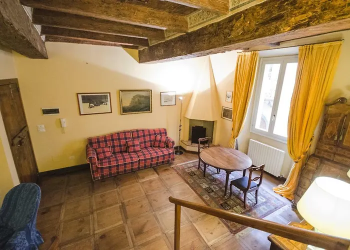 Garisenda Lodge